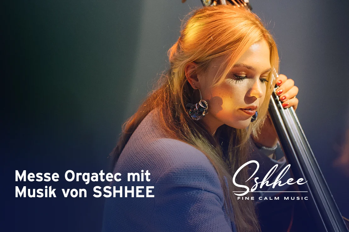 Sedus Messestand auf der SSHHEE Messe für innovative Büroeinblicke.
